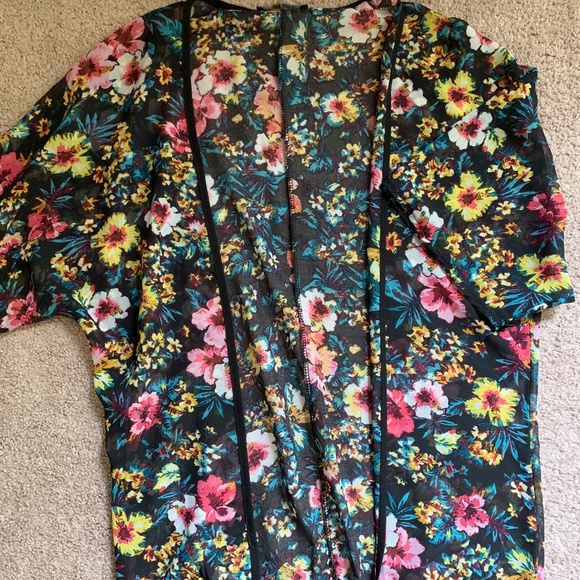 Kimono - Picture 3 of 3